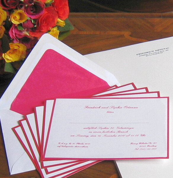 Einladungskarten pink mit seidengefütterten Umschlägen